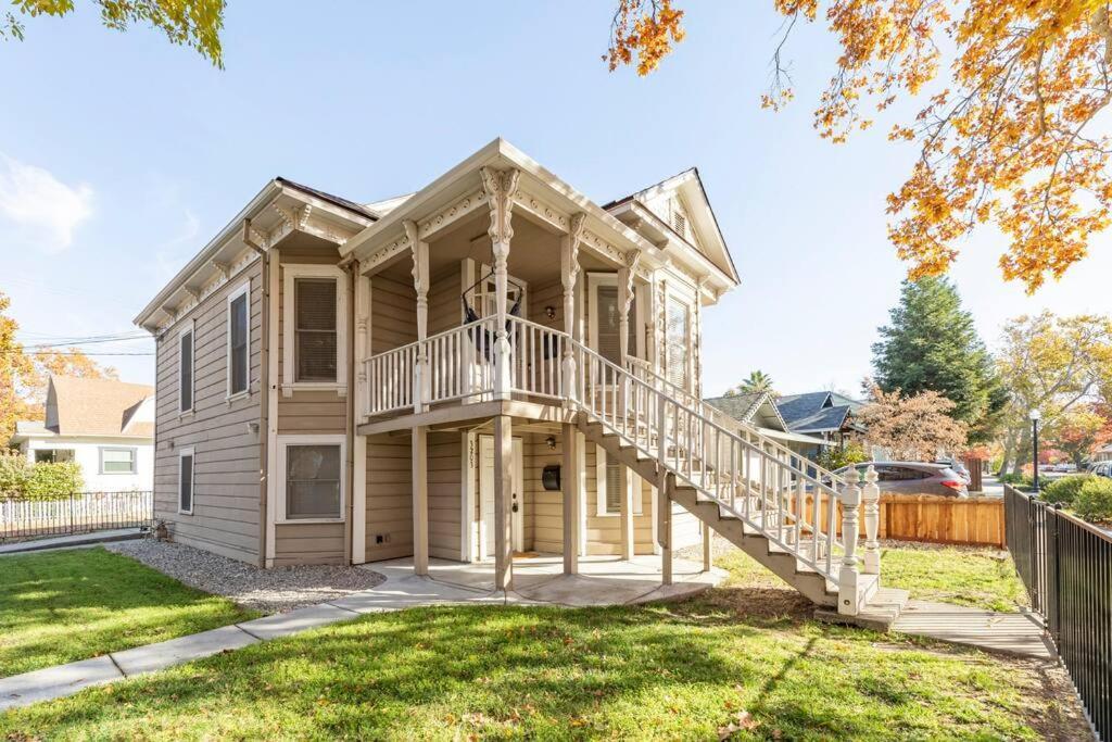 A+ 2 Bedroom Victorian Home Away From Home Sacramento Eksteriør billede