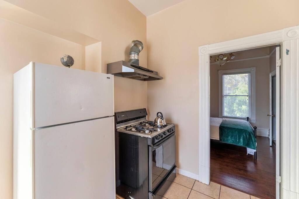 A+ 2 Bedroom Victorian Home Away From Home Sacramento Eksteriør billede