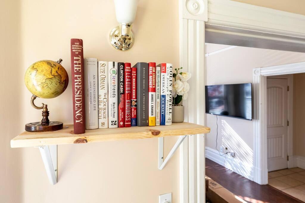 A+ 2 Bedroom Victorian Home Away From Home Sacramento Eksteriør billede
