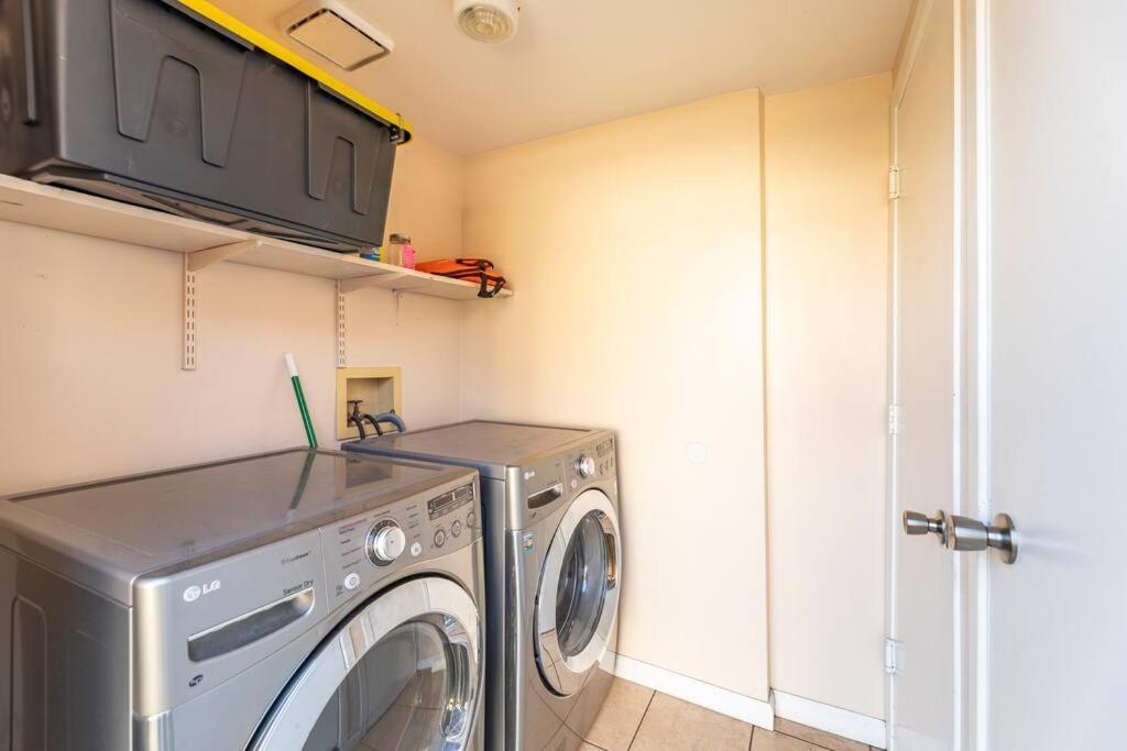 A+ 2 Bedroom Victorian Home Away From Home Sacramento Eksteriør billede